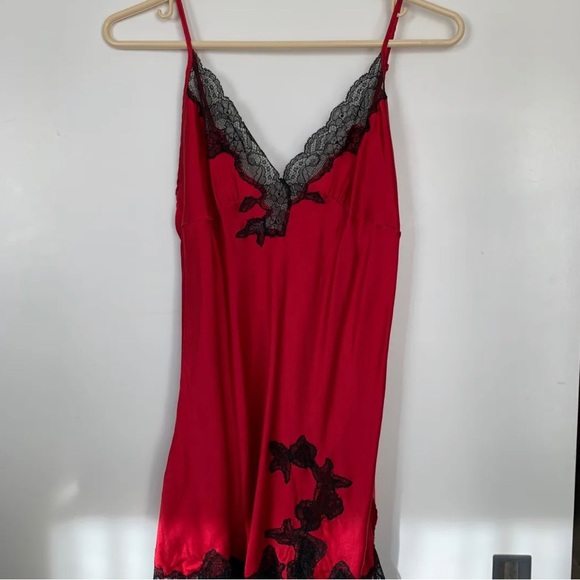 Vintage Victoria’s Secret 100% Silk Slip With Lace Trim - Picture 1 of 5